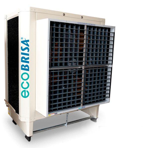 Técnico realizando manutenção preventiva em climatizador industrial EcoBrisa